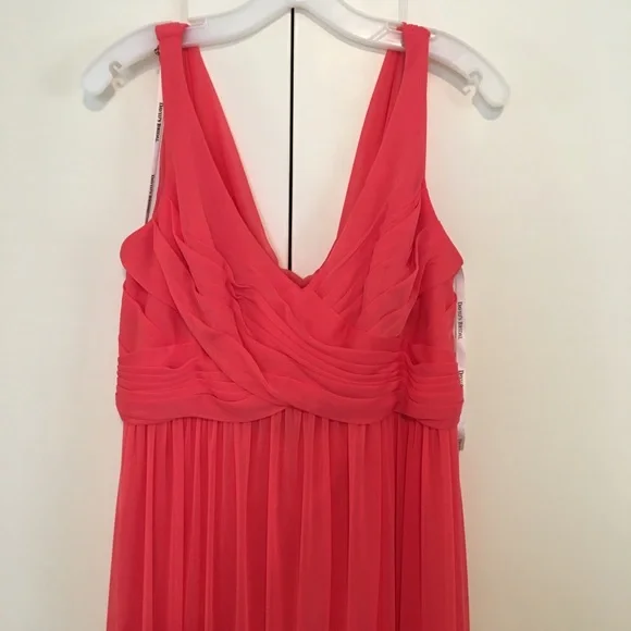 David’s Bridal bridesmaids gown. Size 12 - Picture 3 of 5